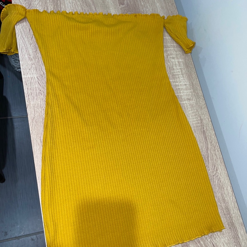 Dress - Picture 2 of 2
